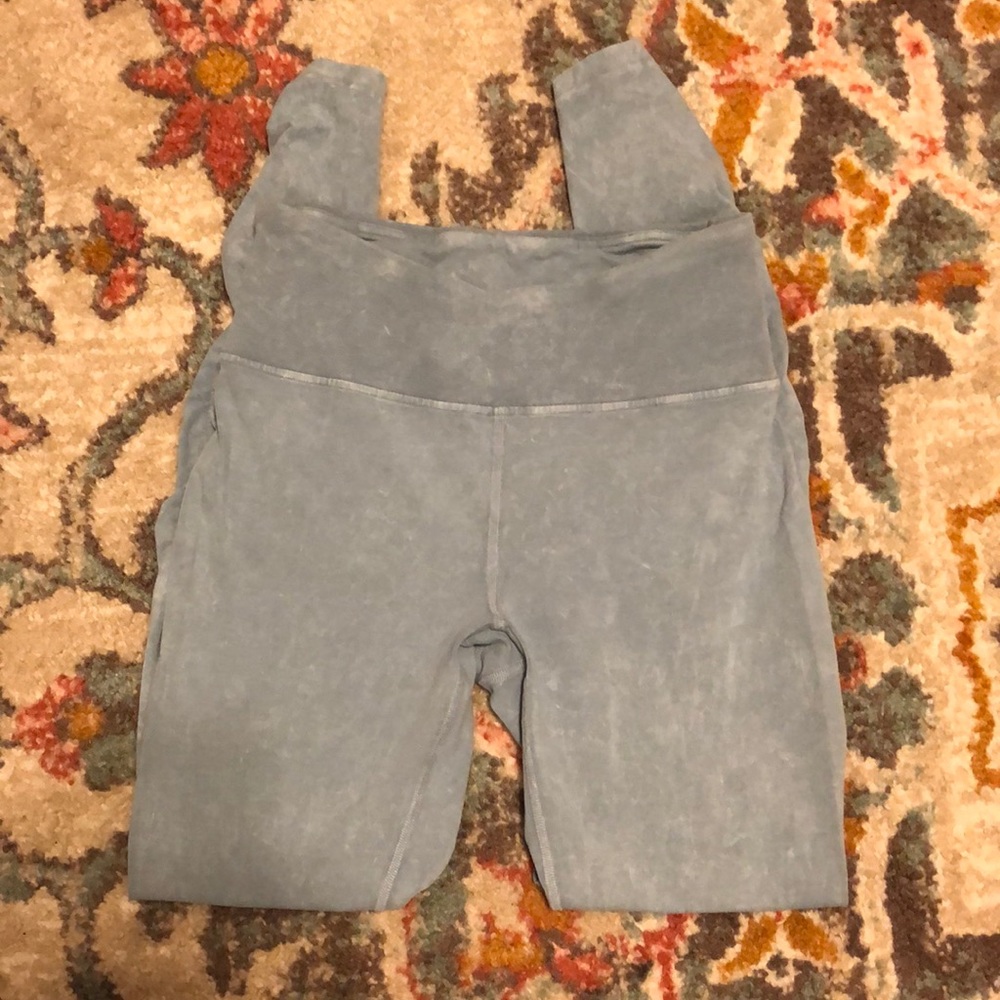 High waisted leggings